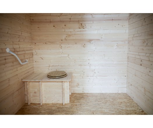 Abri Alpina WC PMR, Epicéa en Madriers 20 mm, 2.10 x 2.10m, 4.75m²